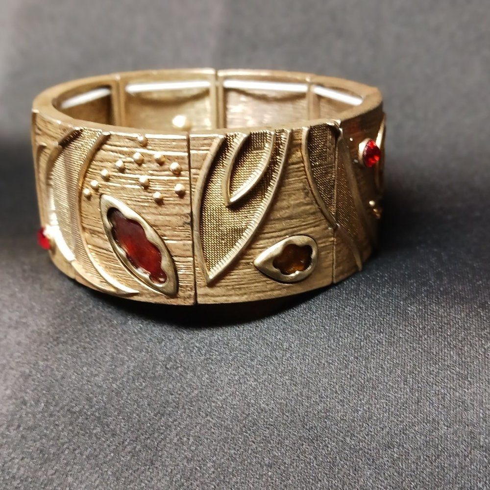 Monet Decorative Stretch Bracelet